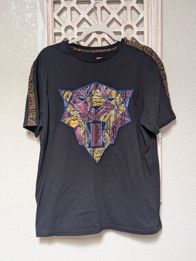 Marvel Black Panther t-shirt men's size large black embroidered printed sleeves